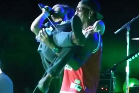 Dennis Rodman Joins Pearl Jam On Stage Video My Xxx Hot Girl