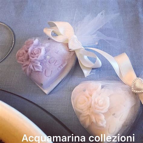 Iniziamo da questo delizioso segnaposto realizzato con una candela dentro a un vasetto, successivamente personalizzato con un'etichetta col nome degli sposi e un nastrino colorato. Segnaposto candela matrimonio - Feste - Matrimonio - di ...