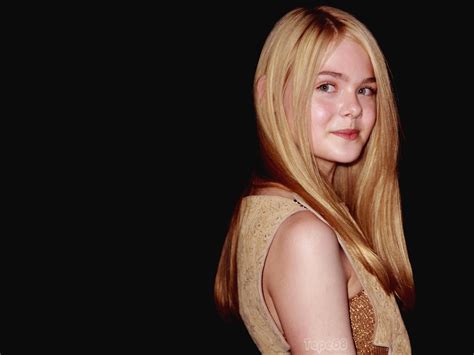 Mary Elle Fanning 1 Hd Desktop Wallpaper Widescreen High Definition