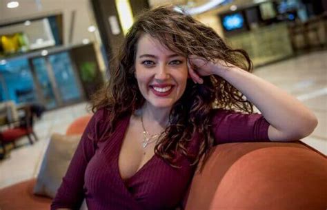 Pelin akil ve sevgilisi 80'ler konseptine hazırlık. Deli Aşk Filmi Konusu ve Oyuncuları | Liste Film