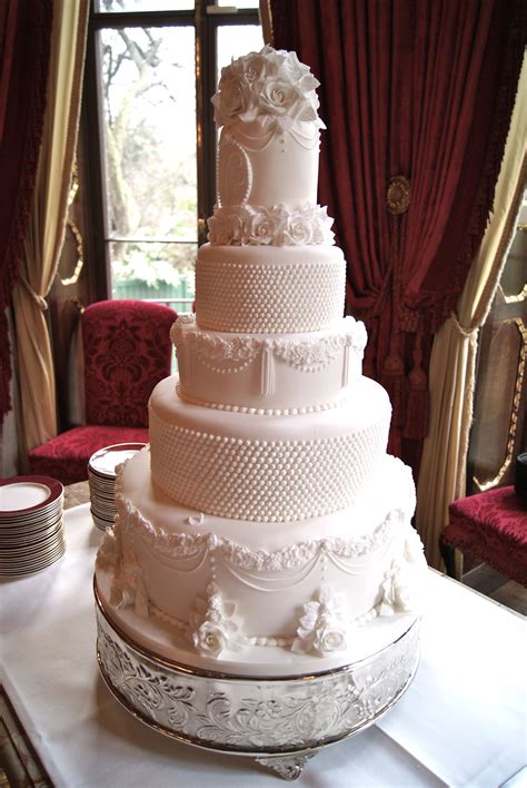 Bespoke Wedding Cakes Hall Of Cakes Victorian Wedding Cakes