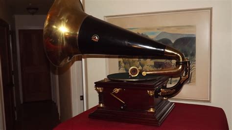 Victor VI Phonograph With Metal /Brass Horn | Greatest Collectibles