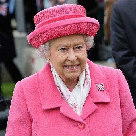 Queen Elizabeth Returning ‘welsh Crown Jewels To Wales Everything Zoomer
