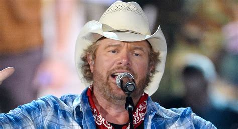 Toby Keith Responds To Critics Of Inauguration Performance Newsies Toby Keith Just Jared