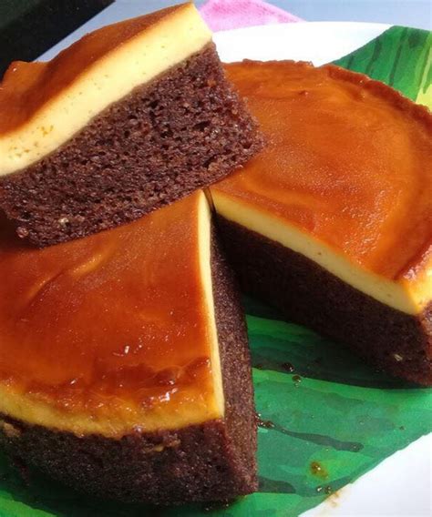 Kek coklat karamel rasanya sedap dengan kombinasi manis gula dan rasa coklat terasa bila kat kek coklat puding karamel dah cuba ker blom.sedap tau tgok dr rupa pon dah tau sedap.so ape lgi. Kek Coklat Karamel, Gabungan Kek Coklat dan Puding Kastad Enak