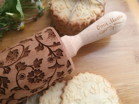 Flowers Carved Embossed Dough Roller Engraved Textured Rolling Pin Oma