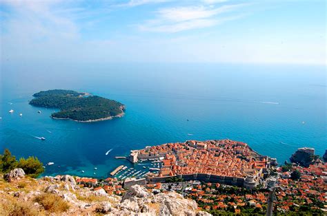 Its borders run from neum in the west to sutorina and ponta ostra in the east. DUBROVNIK - CROATIA - Montenegro Travel Agency Adria Line