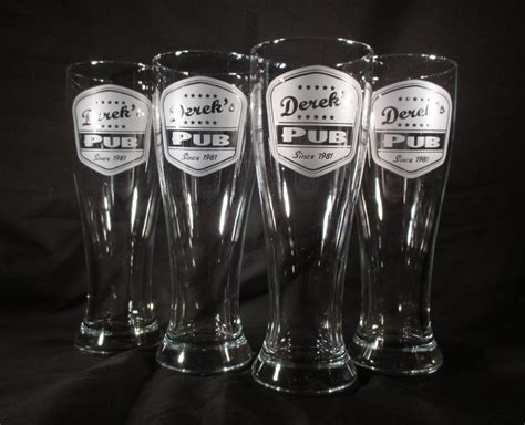 Customized Beer Glasses With Retro Pub Label Etched Glass Pilsner Glasses Set Of 4 Personalized