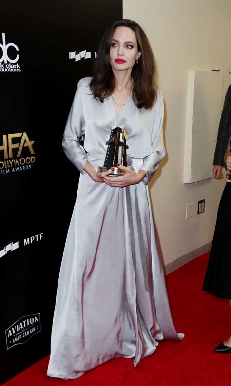 Angelina Jolie Hollywood Film Awards 2017 09 Gotceleb