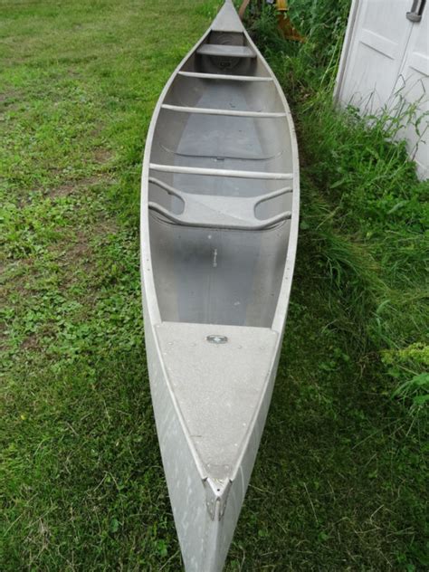Vinatge Grumman 17 Foot Aluminum Boat Canoe In Great Condition Model G