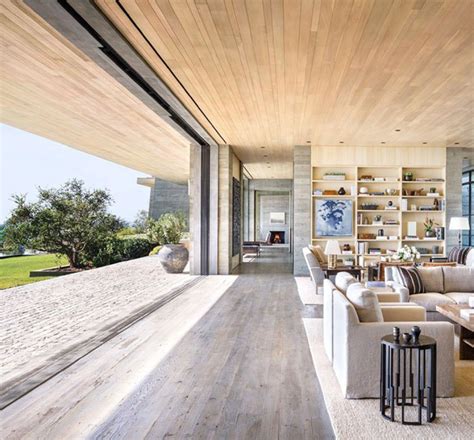 Open floor plans forego walls in favor of connected spaces that flow seamlessly into each other. Open plan living, design tips and ideas