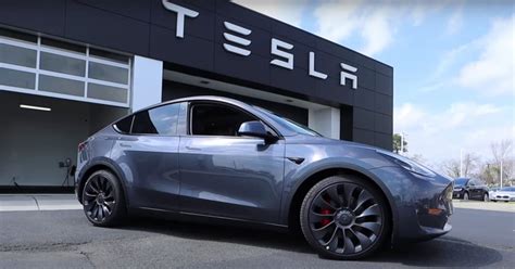 Tesla Obtém Permissão Para Começar A Vender O Tesla Model Y Na China