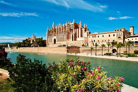 Die 12 Besten Sehenswürdigkeiten Auf Mallorca Home Of Travel
