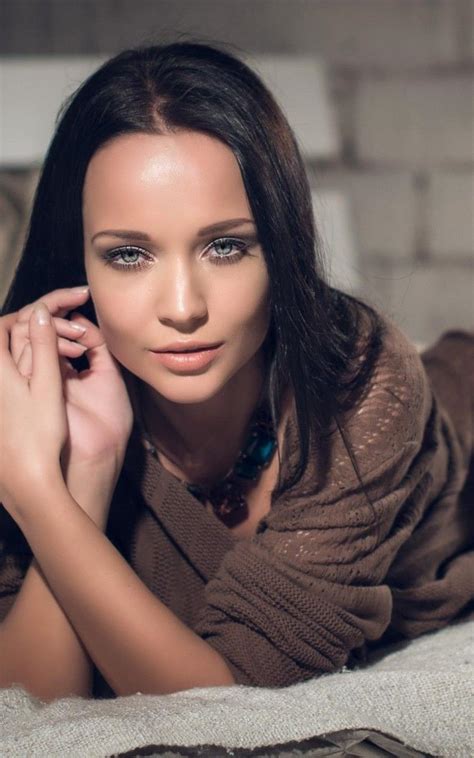 Angelina Angelina Gorgeous Women Olivia Nose Ring Face Beauty