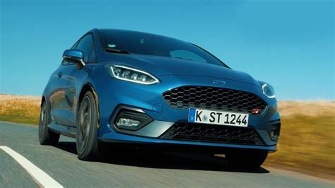 The Ford Fiesta St Review Top Gear Youtube