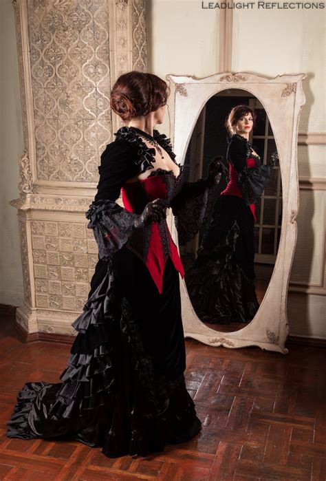 Velvet Victorian Style Corset Vampire Gothic Wedding Dress Evil Queen