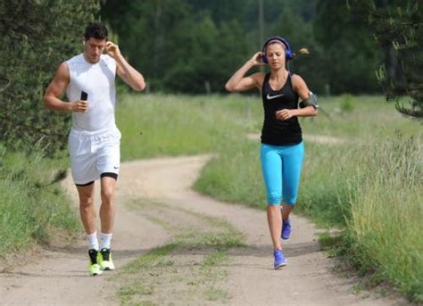 We would like to show you a description here but the site won't allow us. Ana: Robert #Lewandowski and wife Ana jogging while on ...