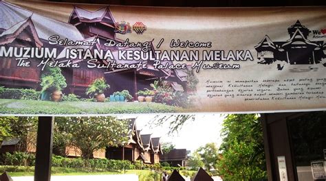 Sebagai sastra kitab, karya sastra melayu ini sangat berpengaruh dalam perkembangan ajaran agama, khususnya agama islam. Johor Ke Terengganu.: Melaka 17: Istana Melaka