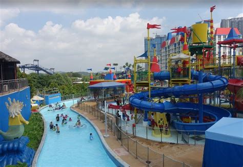 Taman air, kolam, dan wahana/atraksi taman rekreasi. Top Water Parks in Johor Bahru Malaysia | Famous Water ...