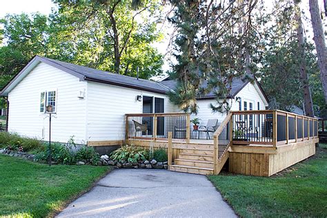 Take in the classic views of the coast, watch the boats come and go, smell the salt. Lakeside Cottage Rental in Callander, Ontario