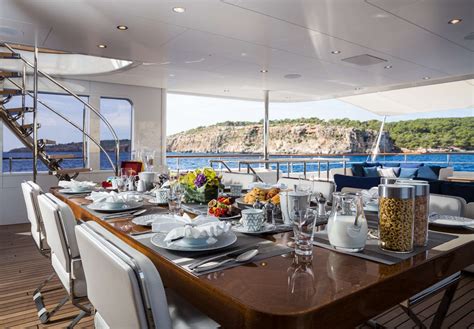 Luxury Yacht Table Setting House Design Luxury Yachts