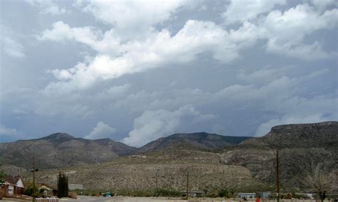 Living Rootless Clouds Over Alamogordo