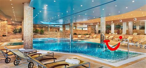 We did not find results for: H10 Playa Meloneras Palace - Hotel - Gran Canaria | TUI