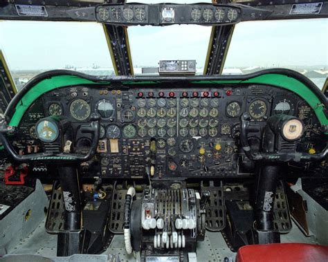 Sextant Blog 103 Boeing B 52h Stratofortress Buff Usaf Stragegic Bomber Cockpit