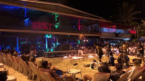 Koh Phi Phi Island Nightlife Fire Show At Slinky Beach Bar Youtube