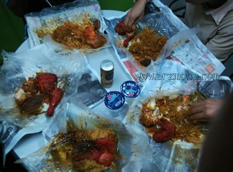 Looking for a plate of delicious nasi kandar in penang? Nasi Kandar Mohamed Raffee Pulau Tikus Antara Nasi Kandar ...