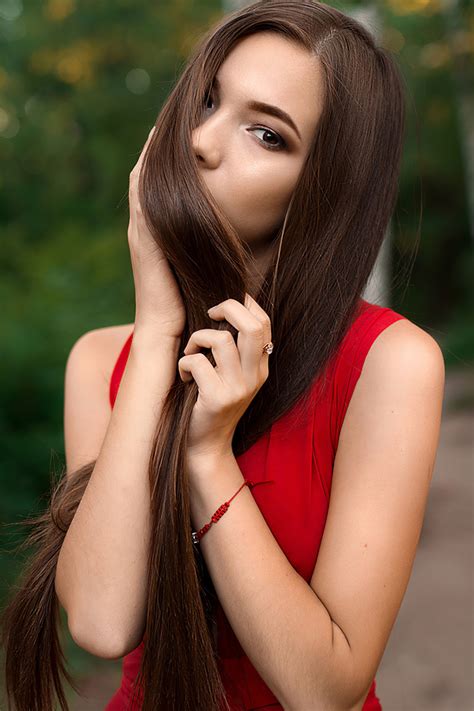 640x960 Red Dress Gorgeous Girl Hairs On Face 4k Iphone 4 Iphone 4s