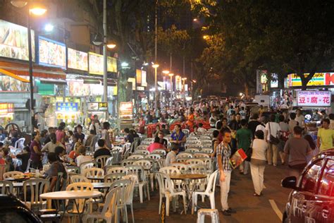 Jalan alor is one of the most famous roads in kuala lumpur for food. Jalan Alor - Marmite Frog and Crab in Kuala Lumpur - Go ...