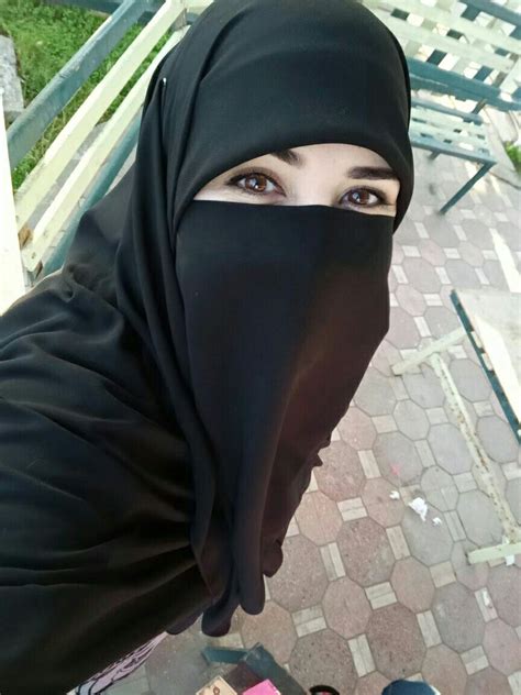 Pin By Nasreenraj On Cute Eyes Niqab Fashion Niqab Girl Hijab