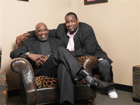 Chris eubank has said he and his family are devastated after his son tragically drowned in dubai just days in a heartfelt tribute, his dad chris eubank sr hailed his loved son a deep thinker who was loved and respected logan paul says 'rip mcgregor's career' as it plummets 'into the ground'. Sherry Dyson Chris Gardner Wife, Biography and Life Story