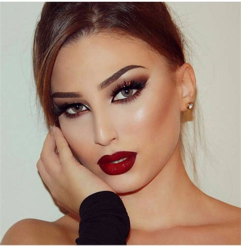 Most Creative Prom Makeup Ideas That Are Trending Pouted Com Red Lip Makeup Skin Makeup