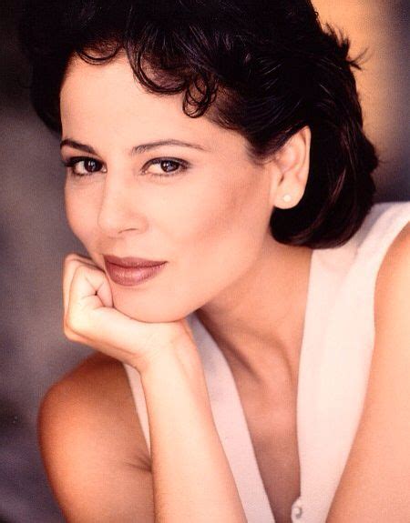 Roxann Dawson Belanna Torres Star Trek Voyager Star Trek Star