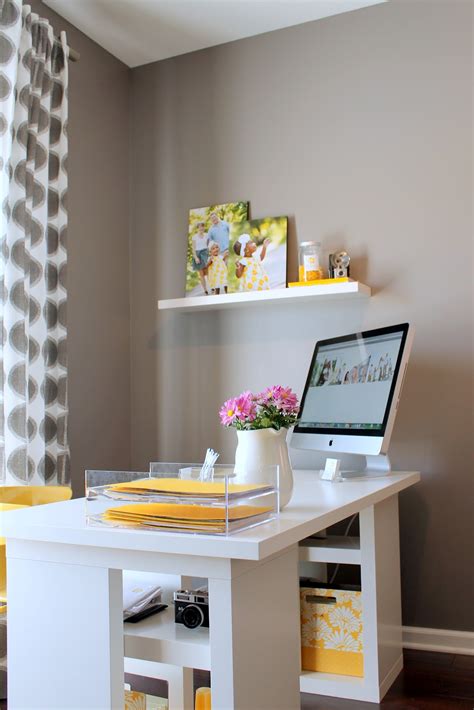 What does every home office need? 40 Modern Home Office That Will Give Your Room Sleek ...