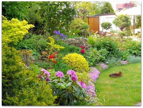 Garten 2019 bunter sitzplatz im garten. bunter Garten - Bilder und Fotos | Garten, Gartenbilder ...