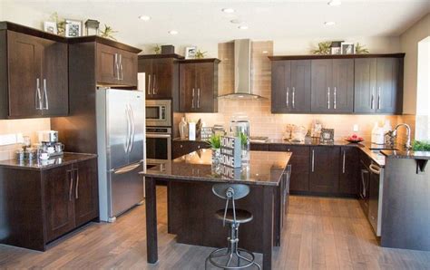 These are the best kitchen cabinets in edmonton according to our users. Huntwood Custom Cabinets in Edmonton, AB | Custom cabinets ...