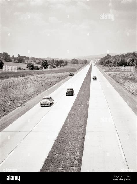 Highway System 1950s Hi Res Stock Photography And Images Alamy
