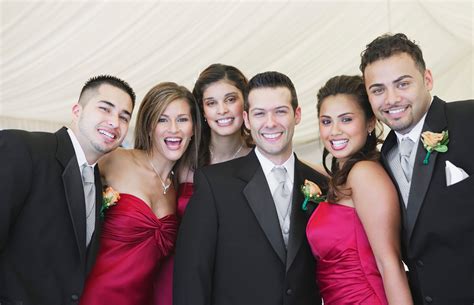 Do You Send Wedding Invitations To Bridesmaids And Groomsmen Entrance