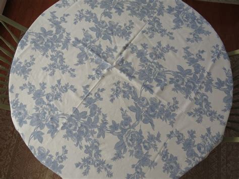 Cornflower is a plant that offers many health benefits and significant therapeutic value. Round Cornflower Blue Tablecloth Blue Roses on Ecru Blue ...