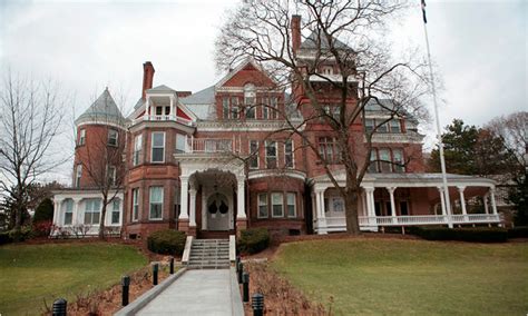 Governors Mansion In Albany Awaits A Cuomos Return The New York Times