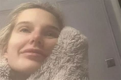 Helen Flanagan Admits Shes Overwhelmed As She Shares Honest Selfie