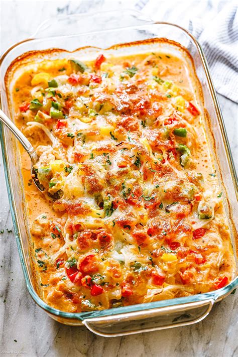Cut each tomato into wedges, cutting down to about 1/2 inch of the bottom, without top with a tomato and spoon 1/2 cup of the chicken mixture into each tomato. Creamy Baked Fajita Chicken Casserole in 2020 | Chicken ...