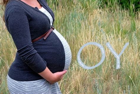 Pregnancy Photo Shoot Ideas How To Announce Your Pregnancy