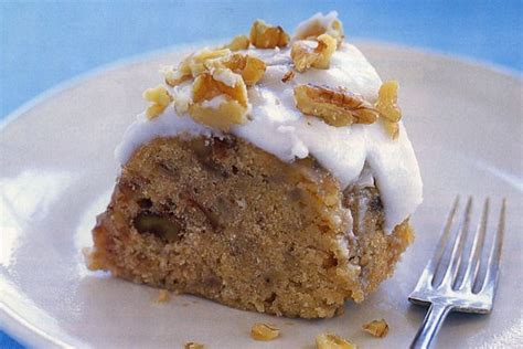 The cake itself is tall, moist, but sturdy enough to handle the thick cream cheese frosting. Microwave banana & walnut cake