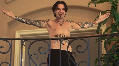 Pam Tommy And The Art Of Showing Tattoos In Tv And Movies The Hollywood Reporter