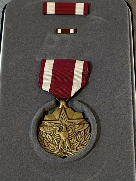 Vintage Us Army Meritorious Service Medal With Presentation Case Ebay
