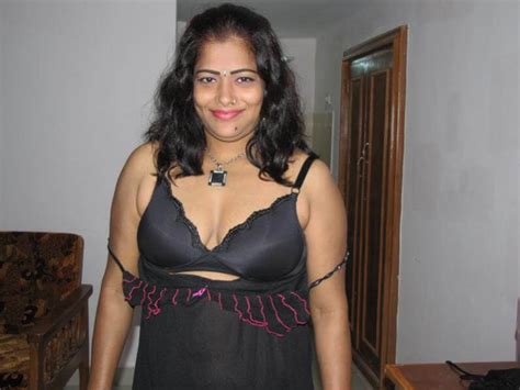 Aunties Boobs Transparent Nighty Bra Visible In Transparent Nighty